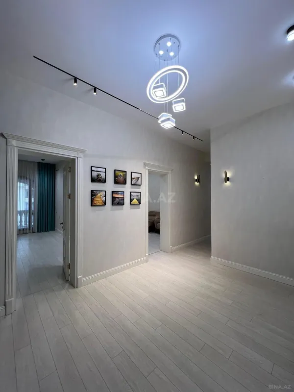 Satılır 3 otaqlı mənzil 108 m²