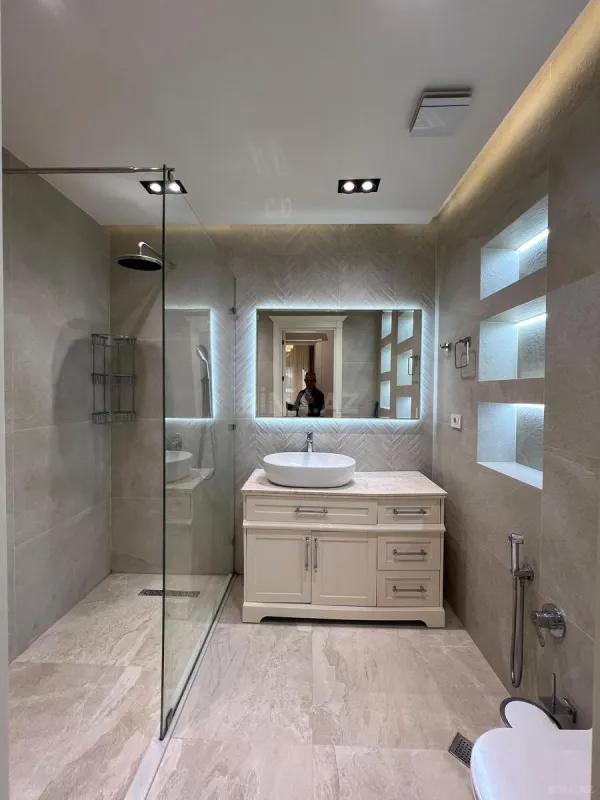 Satılır 3 otaqlı mənzil 108 m²