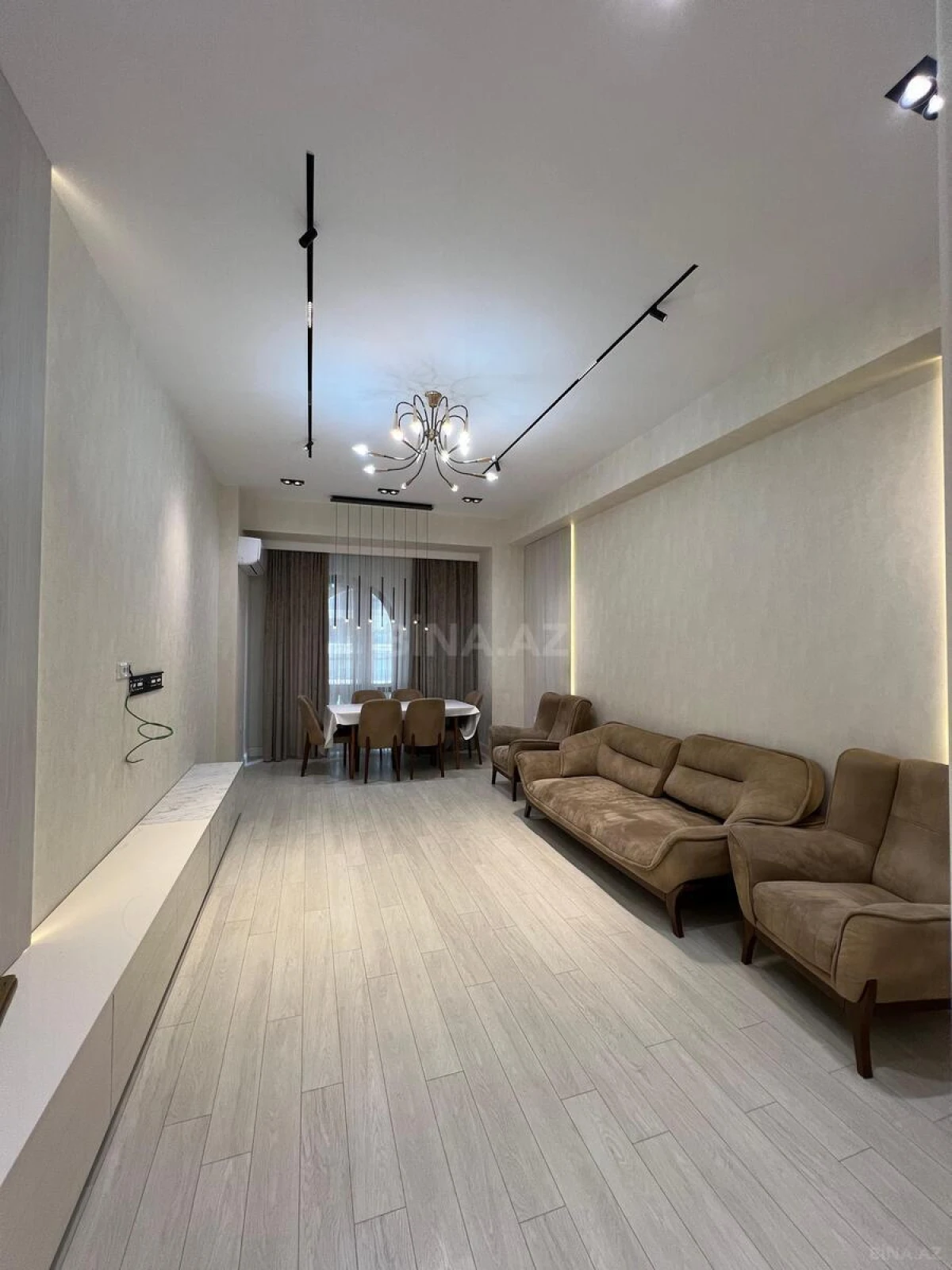 Satılır 3 otaqlı mənzil 108 m²