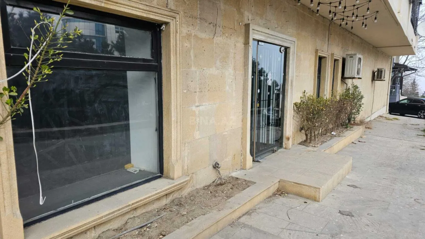 Kirayə verilir 2 otaqlı ofis 140 m²