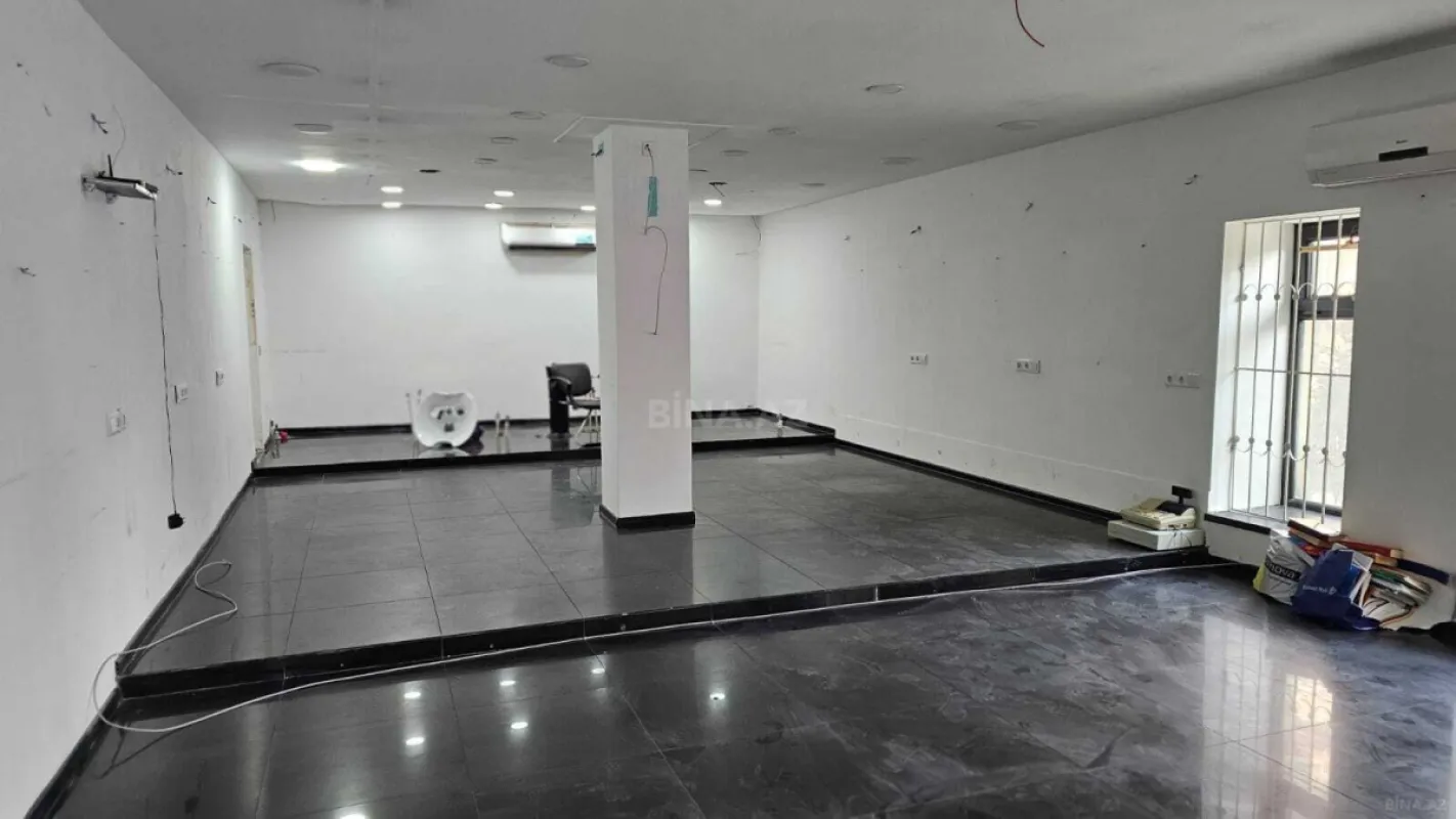 Kirayə verilir 2 otaqlı ofis 140 m²