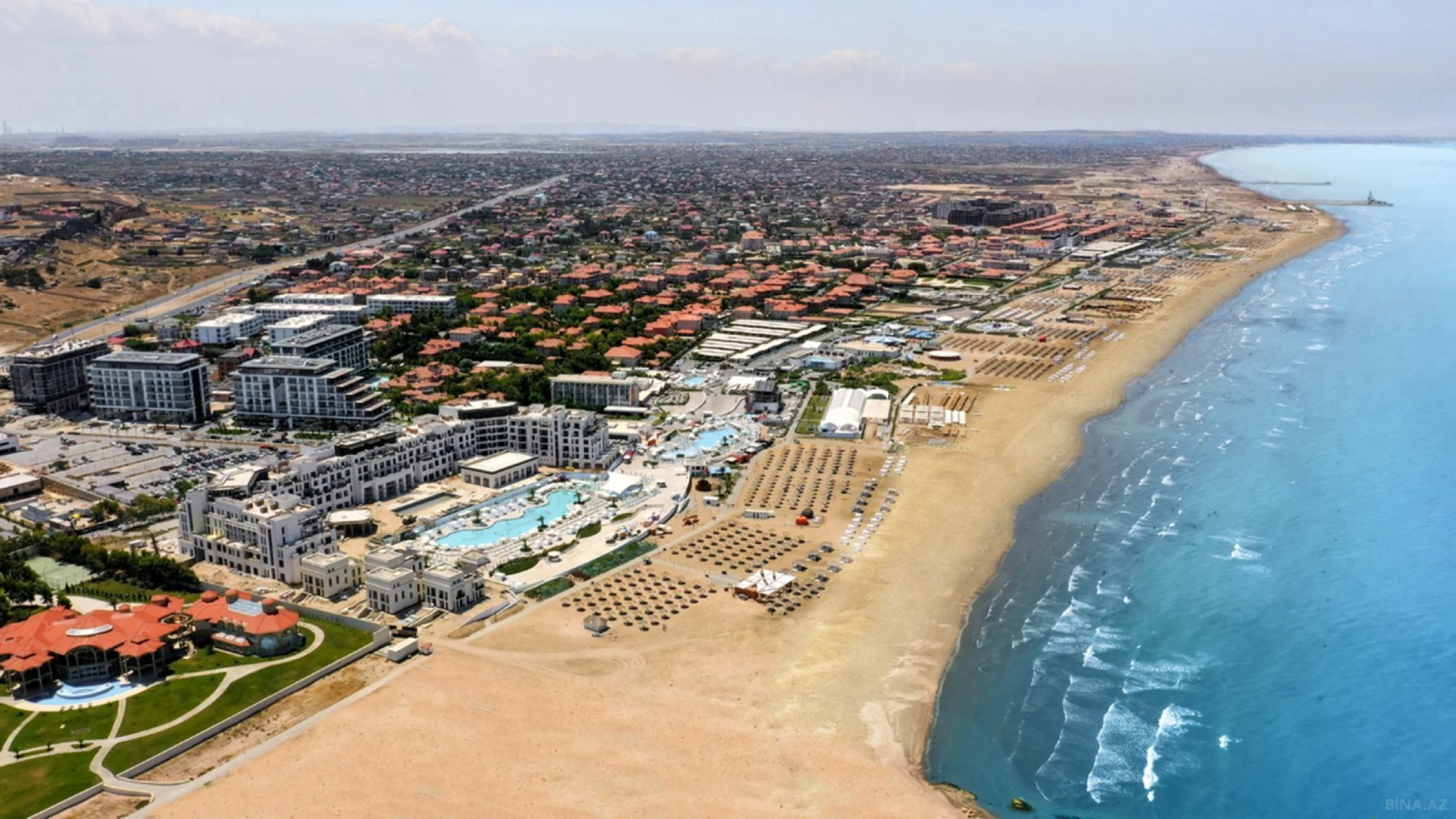 Satılır 5 otaqlı həyət evi 300 m²