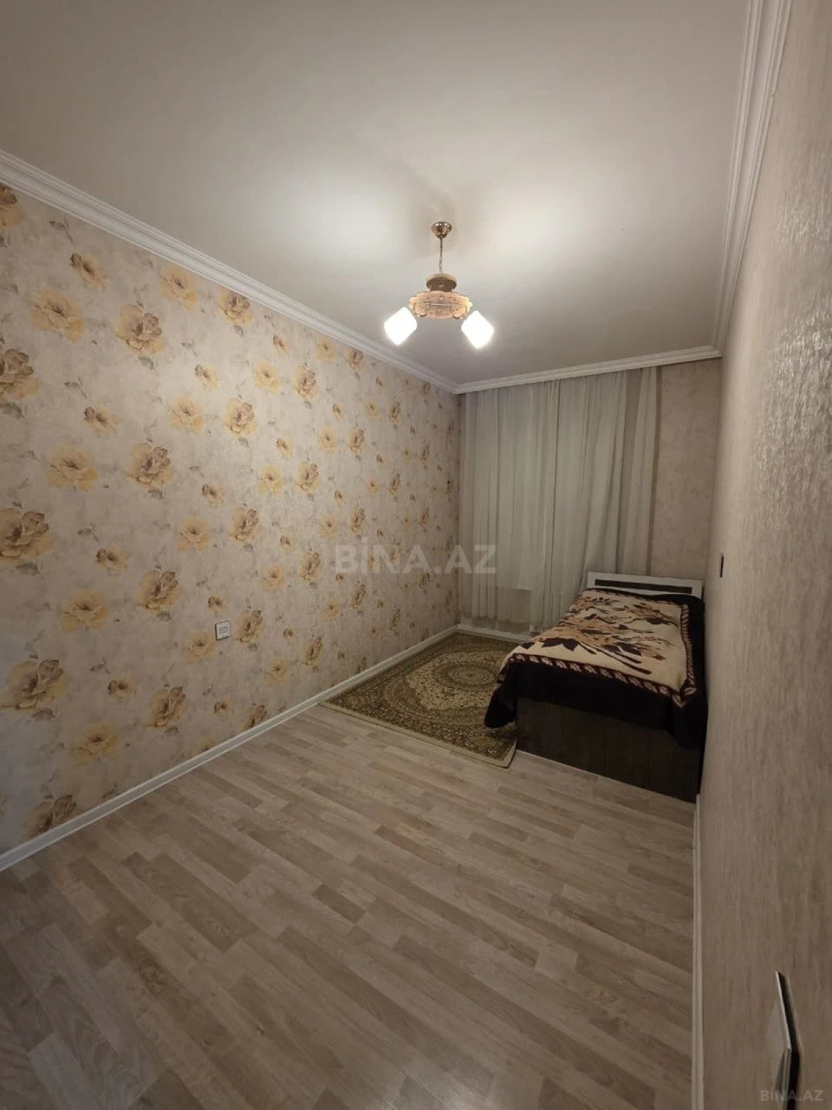 Kirayə verilir 2 otaqlı mənzil 60 m²