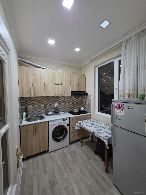 Kirayə verilir 2 otaqlı mənzil 60 m²