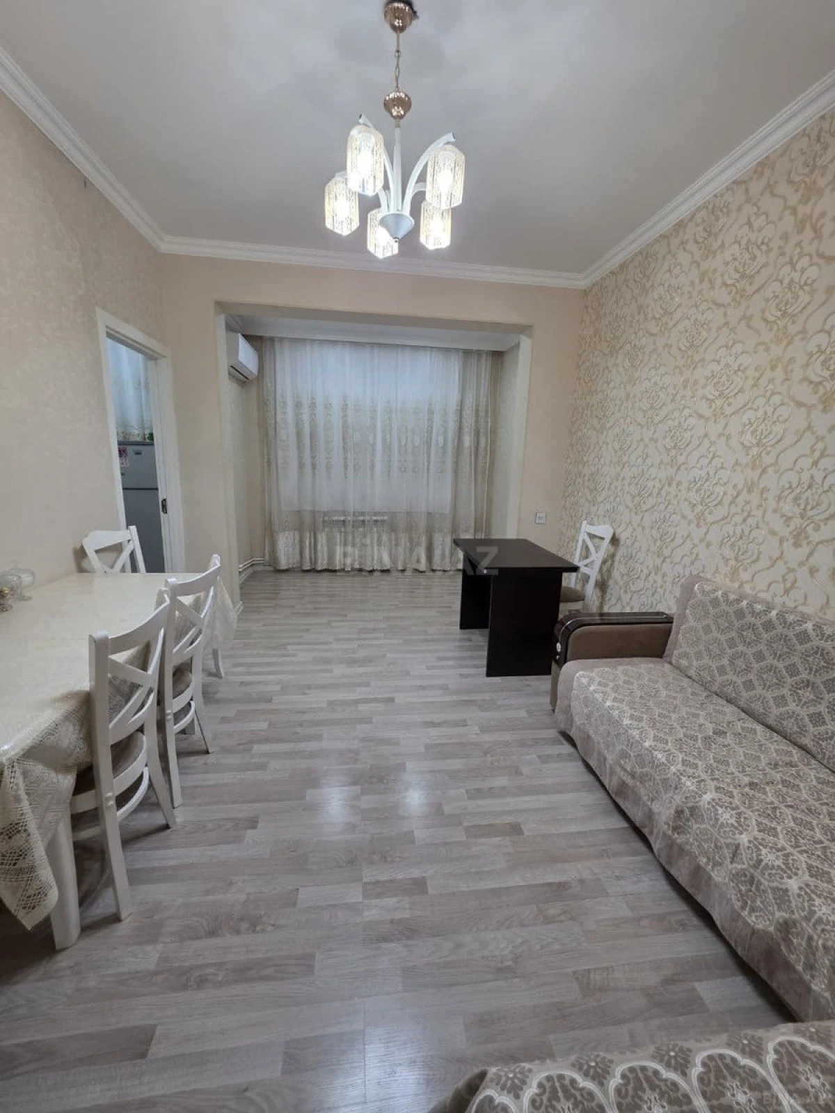 Kirayə verilir 2 otaqlı mənzil 60 m²