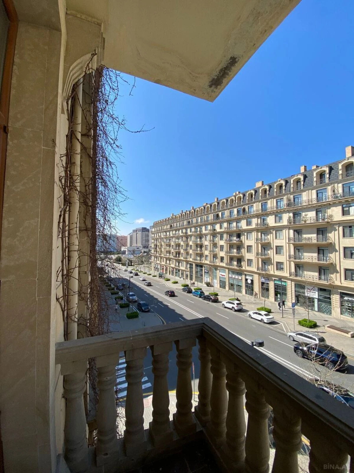 Kirayə verilir 3 otaqlı mənzil 155 m²