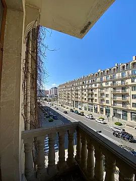Kirayə verilir 3 otaqlı mənzil 155 m² — Bakı 3 otaq 155.00 m²