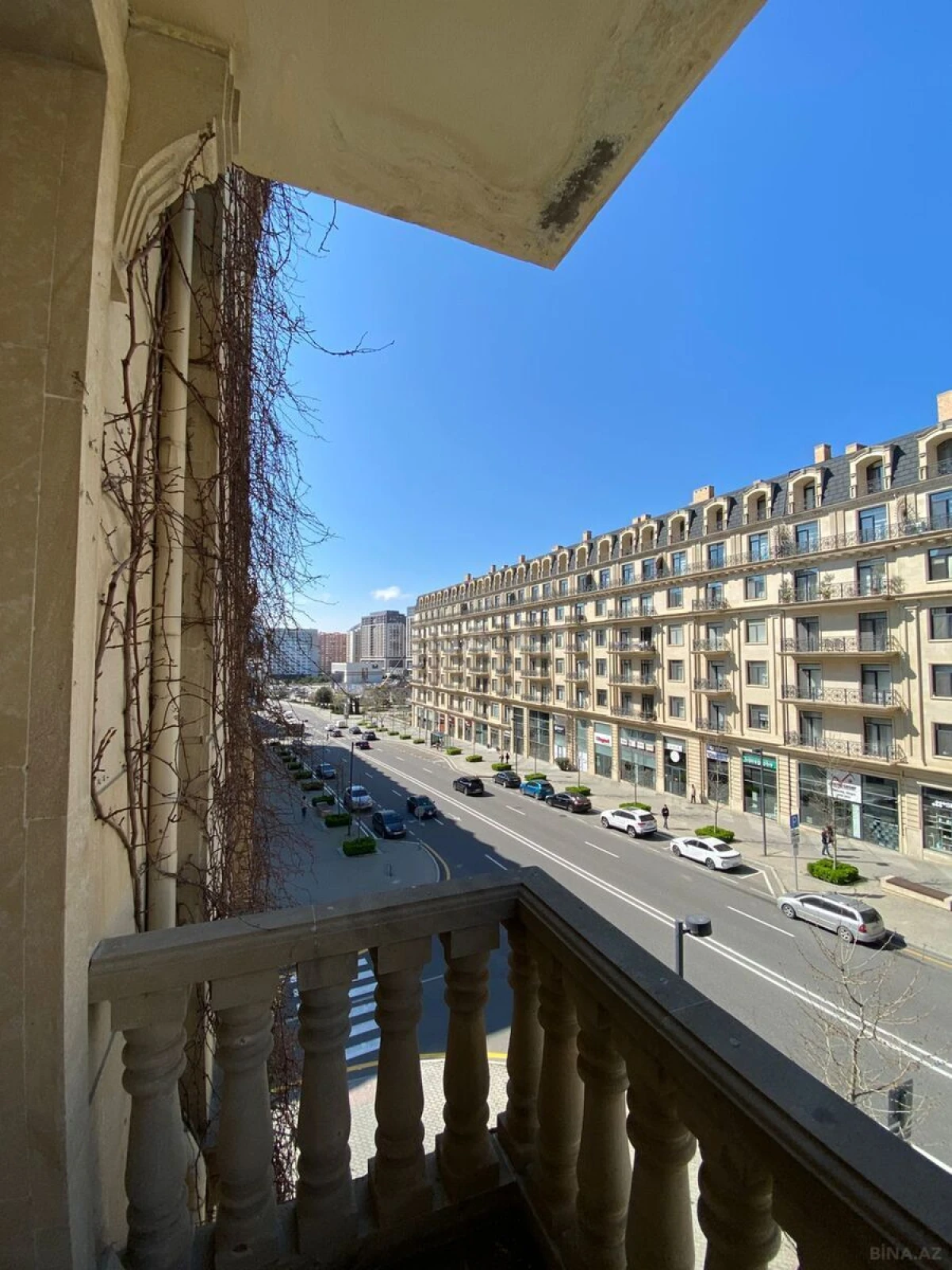 Kirayə verilir 3 otaqlı mənzil 155 m²