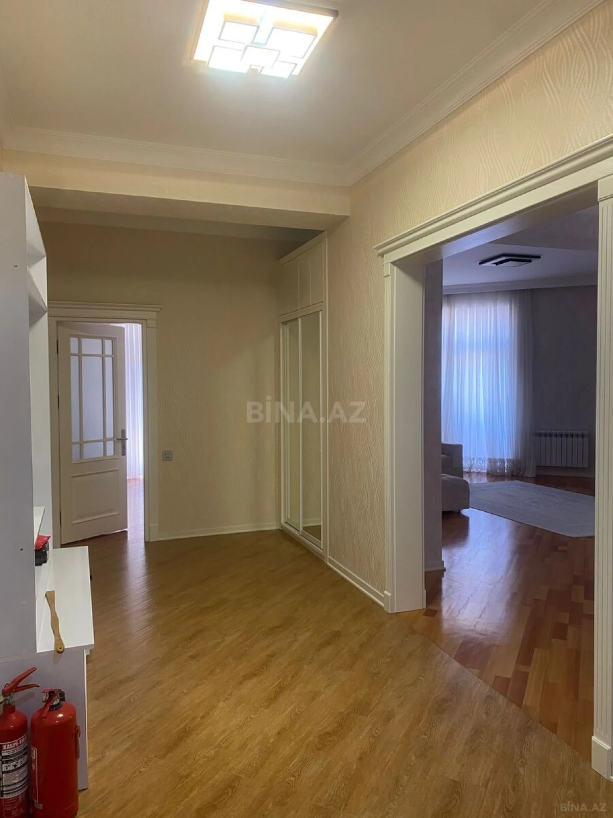 Kirayə verilir 3 otaqlı mənzil 155 m²