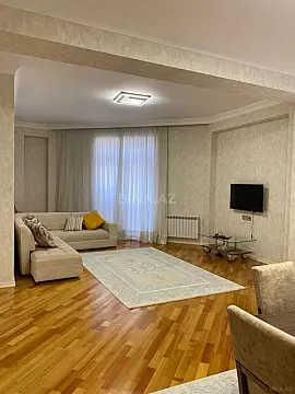 Kirayə verilir 3 otaqlı mənzil 155 m²
