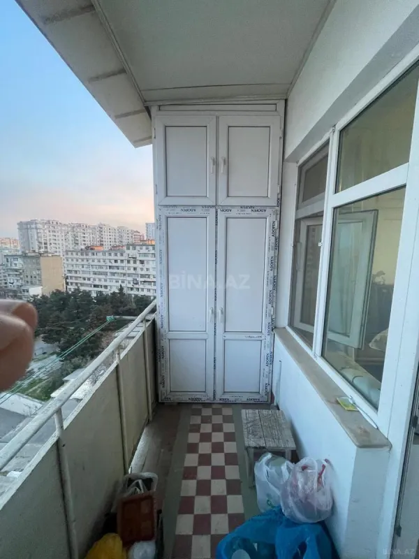 Satılır 4 otaqlı mənzil 100 m²