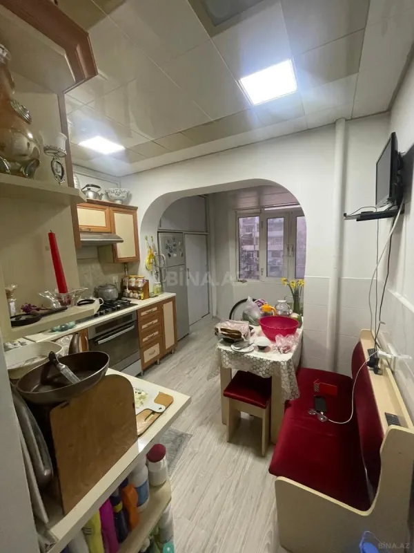Satılır 4 otaqlı mənzil 100 m²