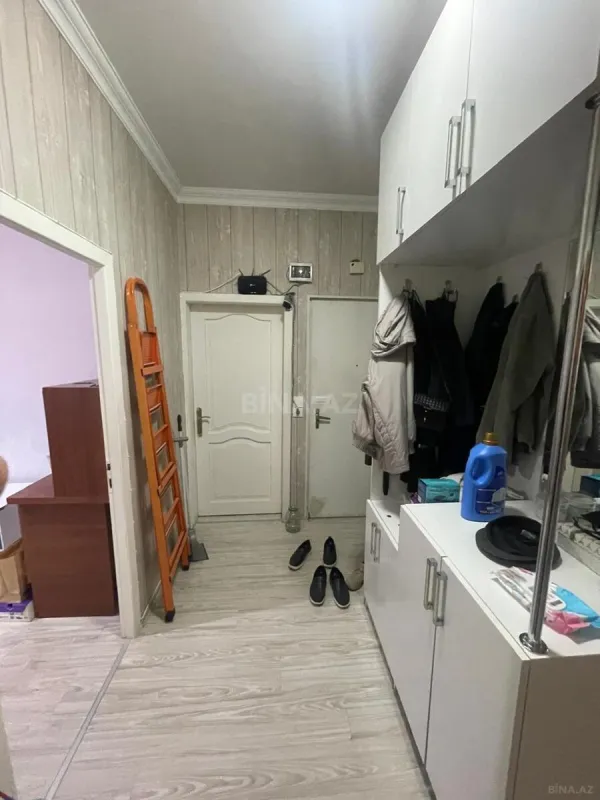 Satılır 4 otaqlı mənzil 100 m²