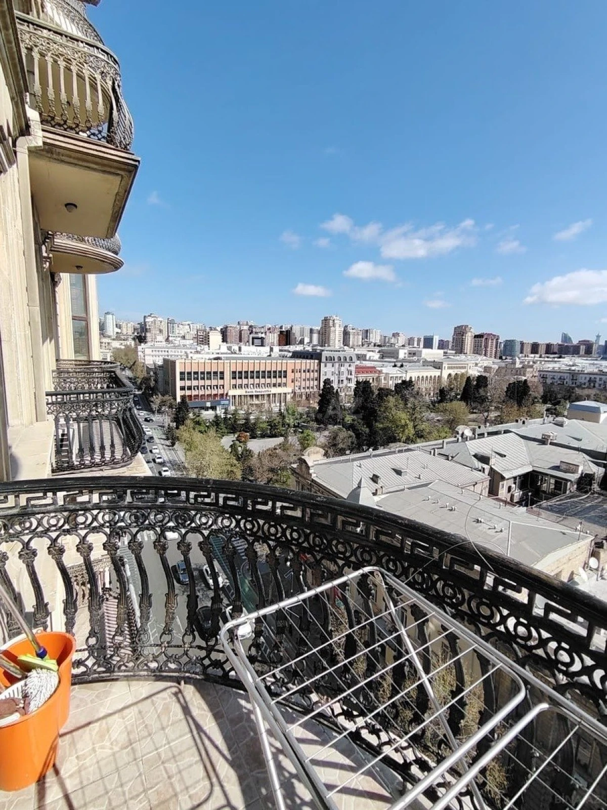 Kirayə verilir 2 otaqlı mənzil 84 m²