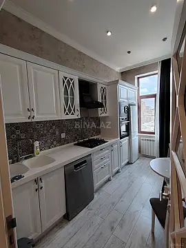 Kirayə verilir 2 otaqlı mənzil 84 m²