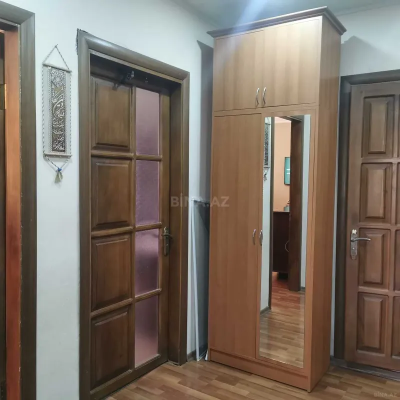 Satılır 2 otaqlı mənzil 76 m²