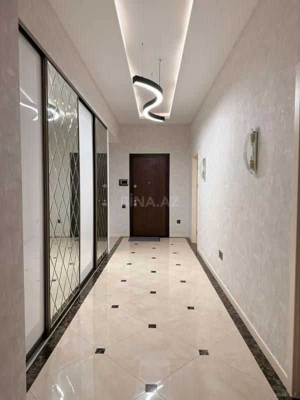 Kirayə verilir 3 otaqlı mənzil 150 m²