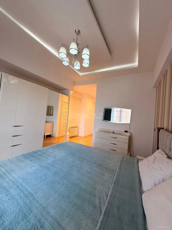Kirayə verilir 3 otaqlı mənzil 150 m²