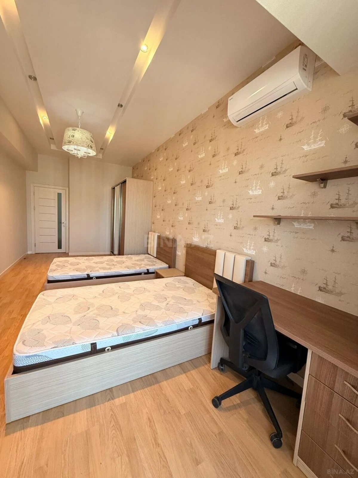 Kirayə verilir 3 otaqlı mənzil 150 m²