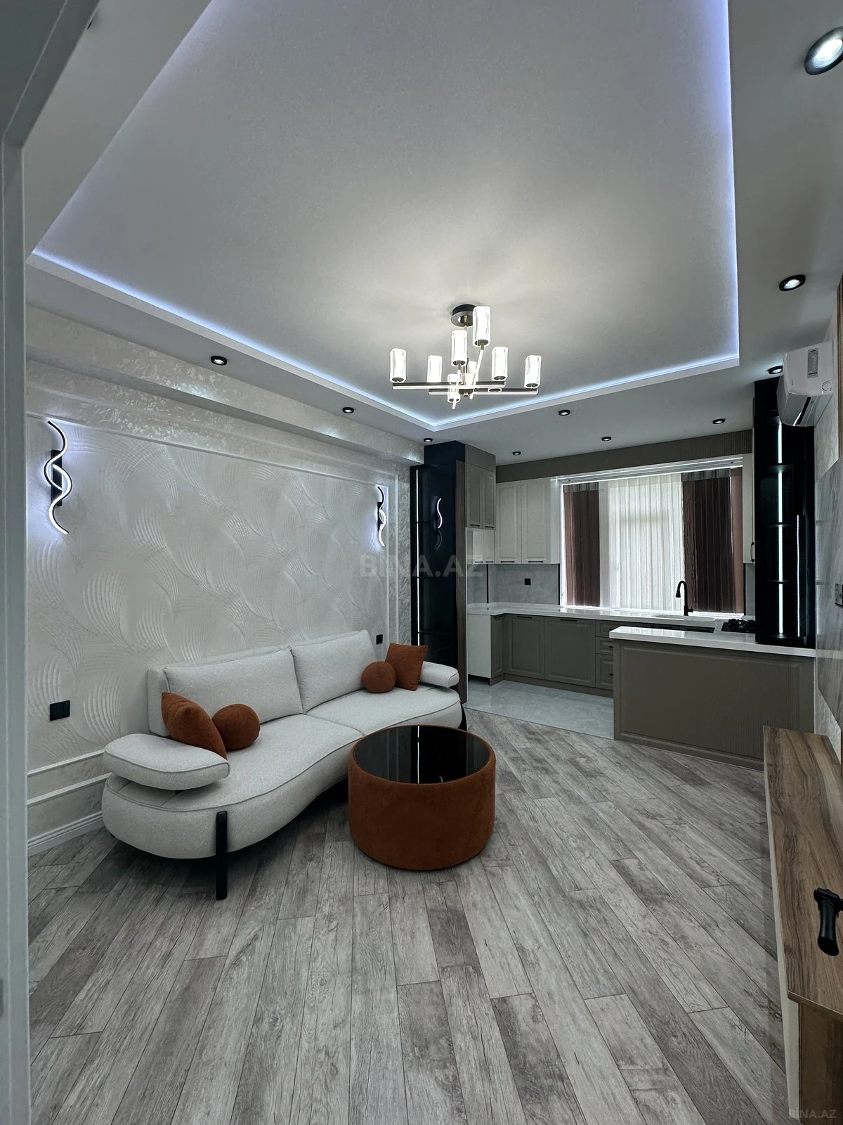 Satılır 2 otaqlı mənzil 55 m²