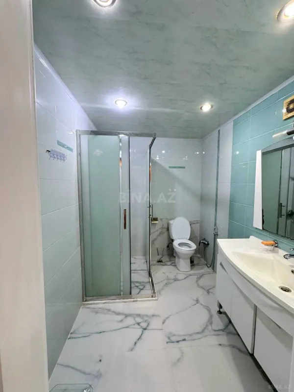 Kirayə verilir 2 otaqlı mənzil 110 m²