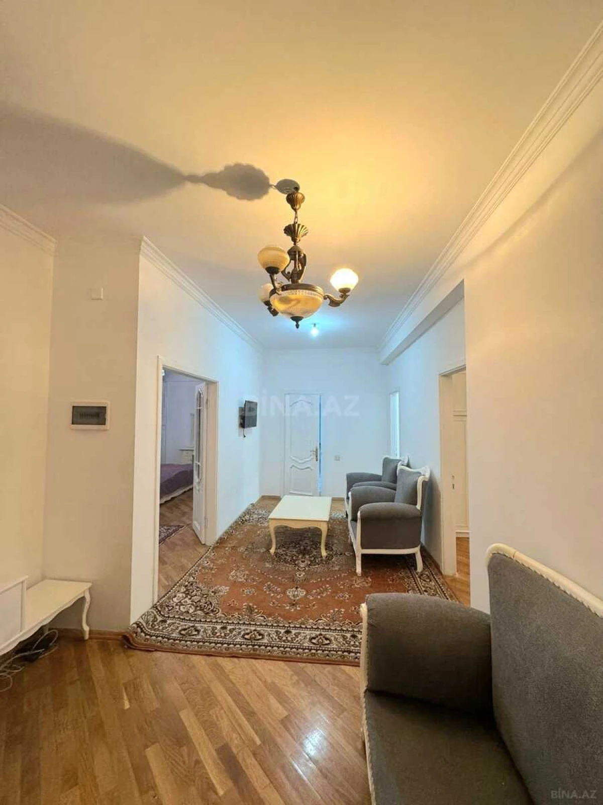 Kirayə verilir 2 otaqlı mənzil 110 m²