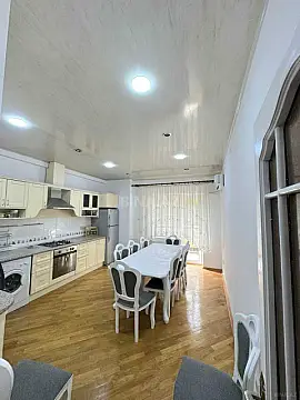 Kirayə verilir 2 otaqlı mənzil 110 m² — Bakı 2 otaq 110.00 m²