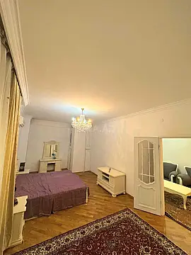 Kirayə verilir 2 otaqlı mənzil 110 m²