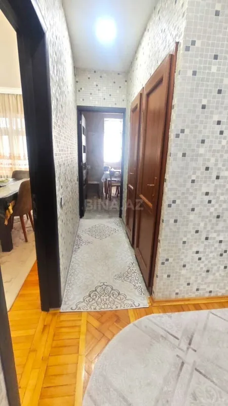 Satılır 5 otaqlı mənzil 125 m²