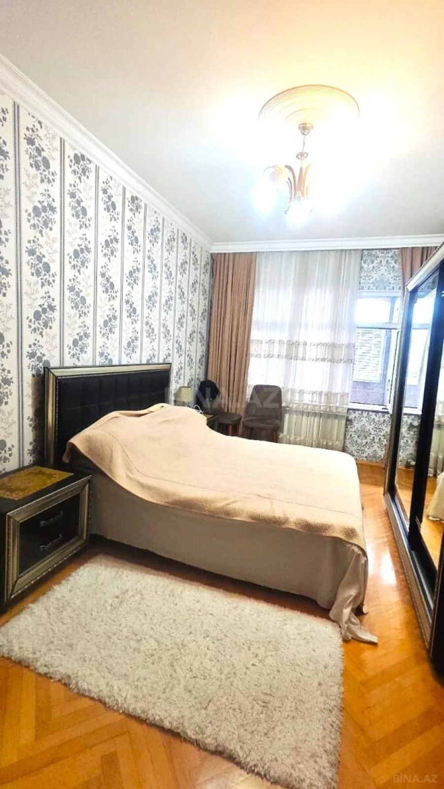 Satılır 5 otaqlı mənzil 125 m²