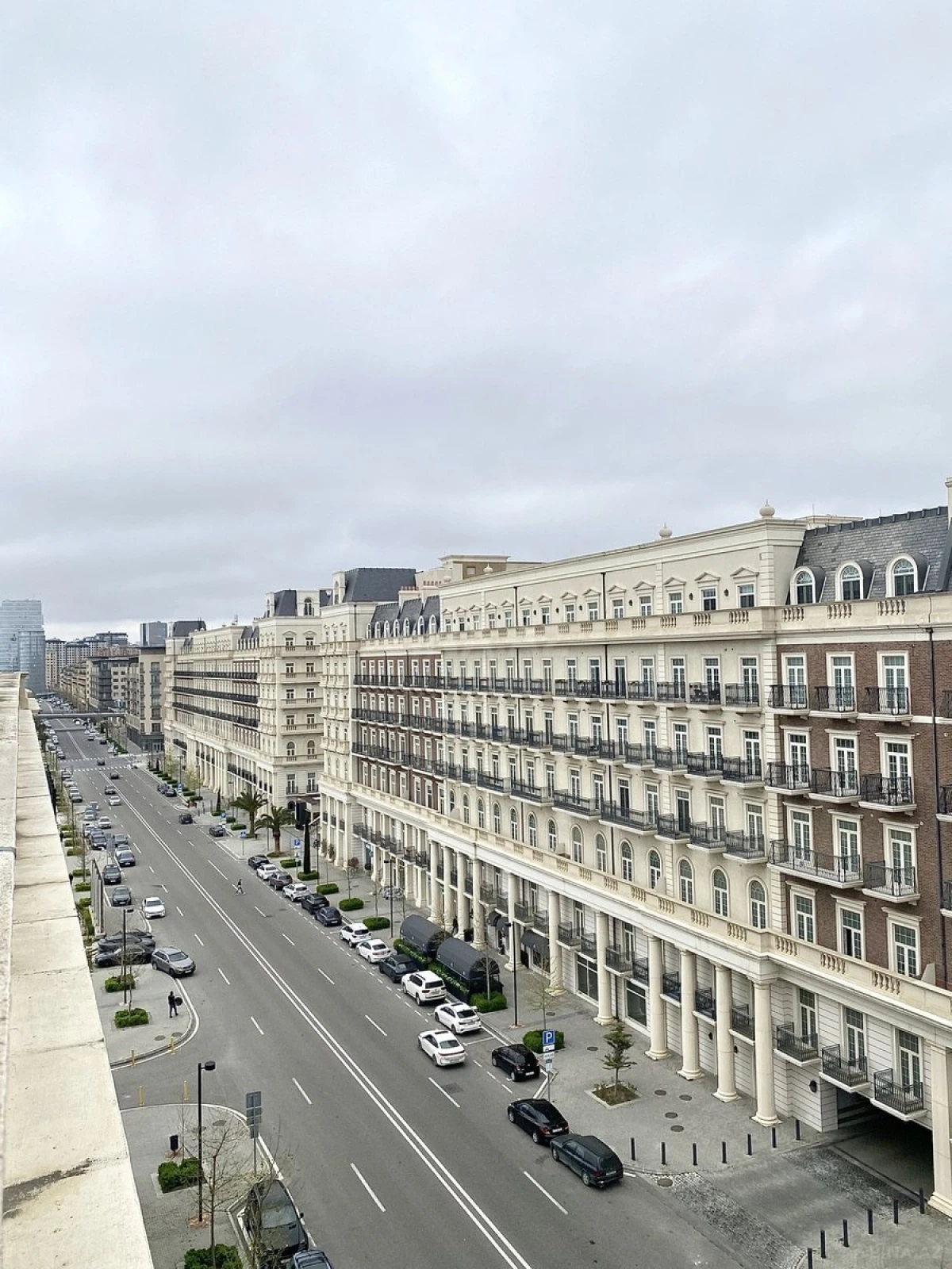 Kirayə verilir 2 otaqlı mənzil 85 m²