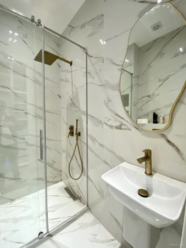 Kirayə verilir 2 otaqlı mənzil 85 m²