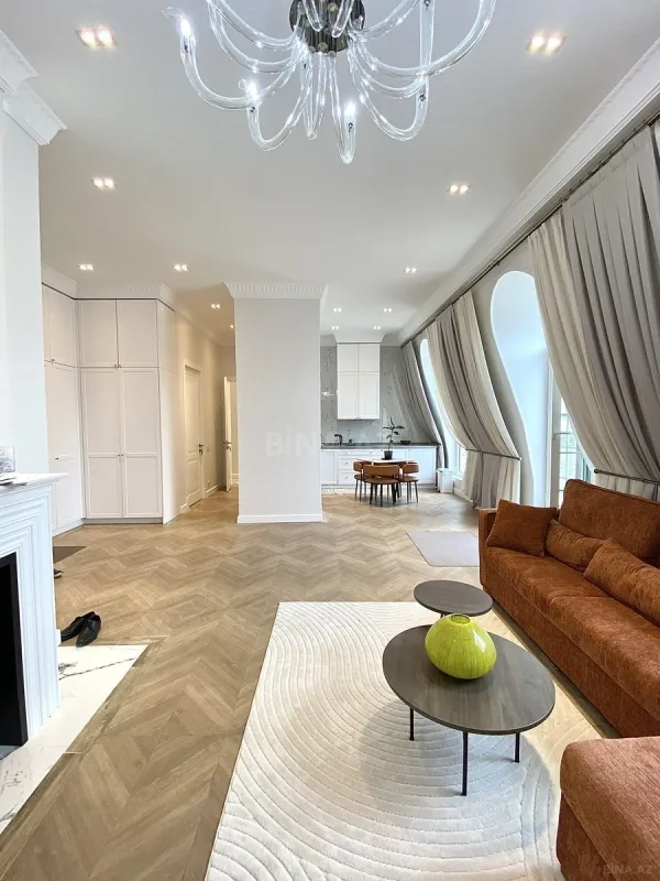 Kirayə verilir 2 otaqlı mənzil 85 m²