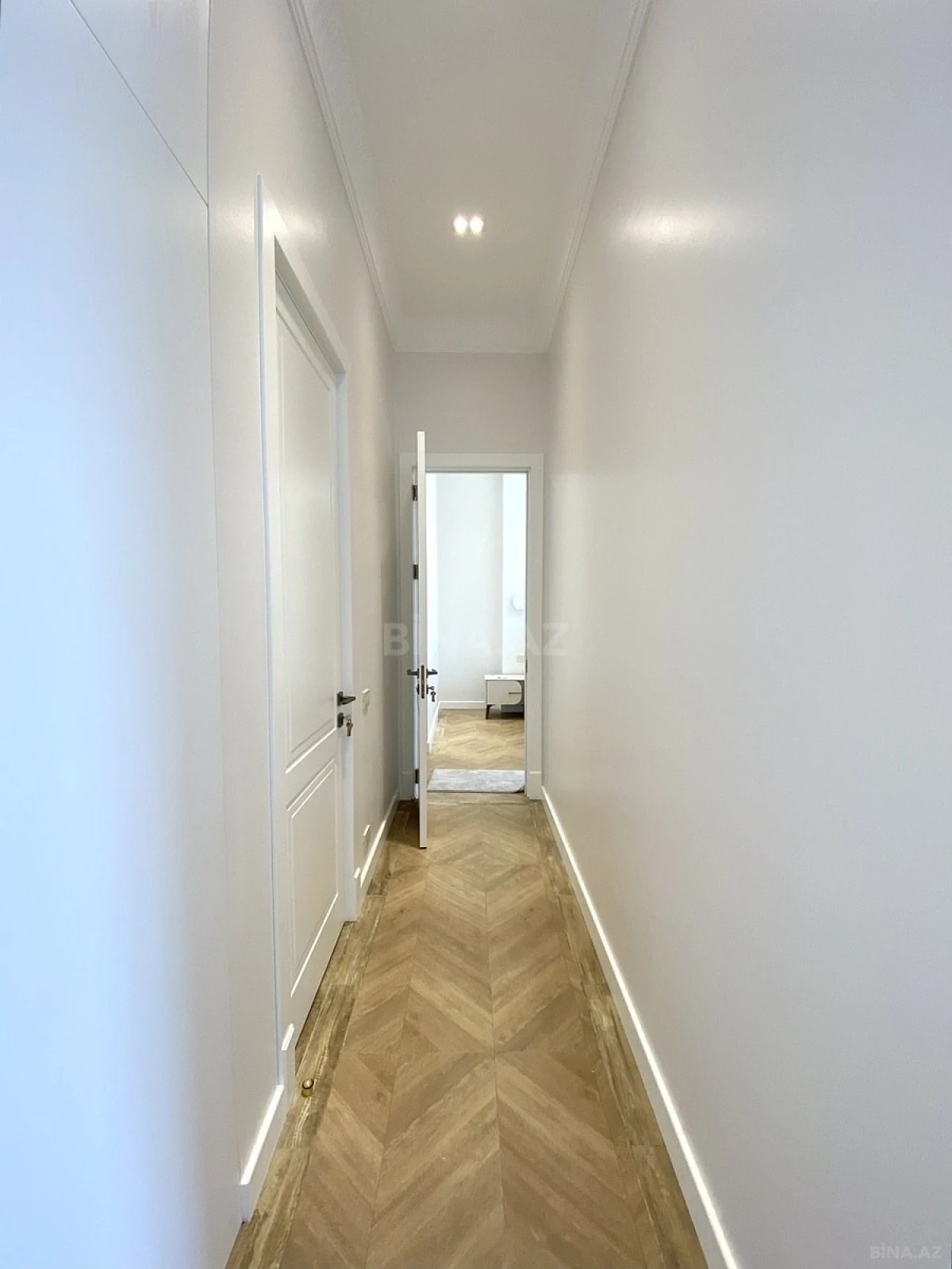 Kirayə verilir 2 otaqlı mənzil 85 m²