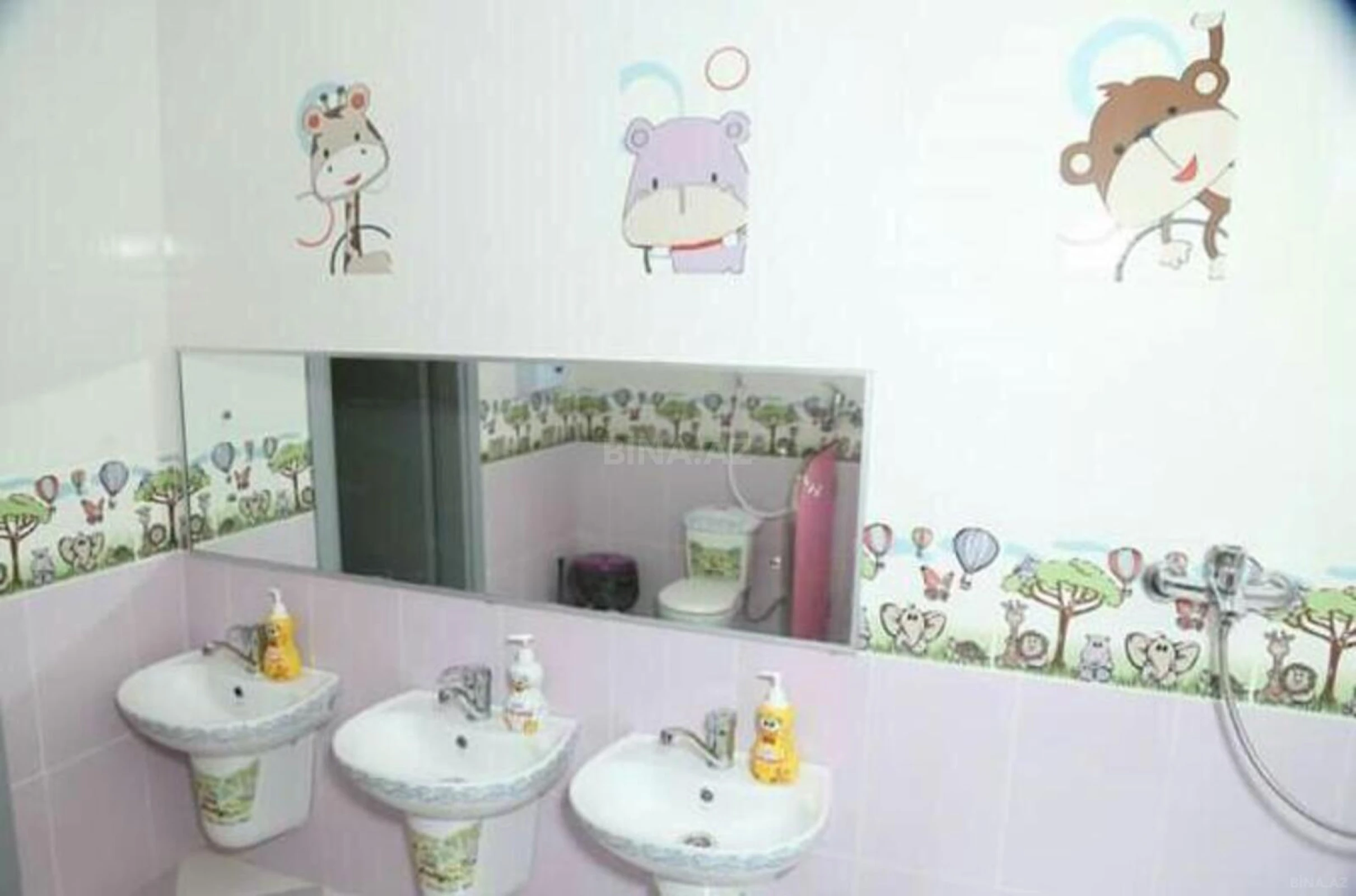 Satılır obyekt 440 m²