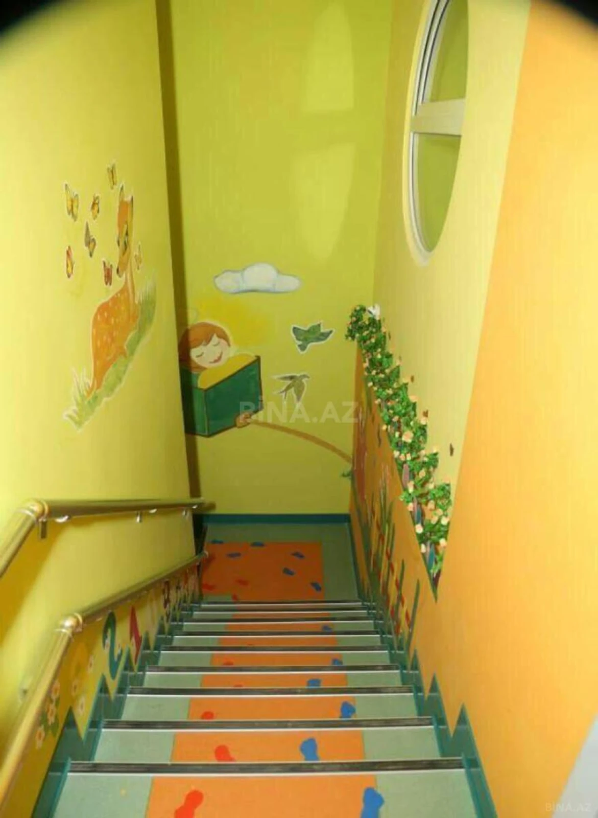 Satılır obyekt 440 m²