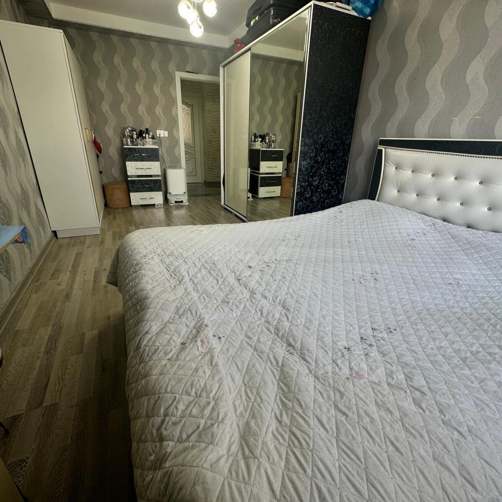 Satılır 3 otaqlı mənzil 84 m²