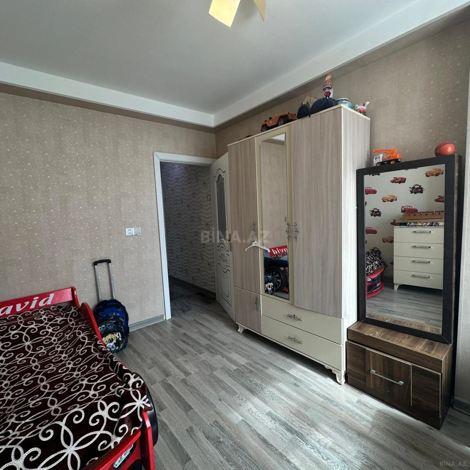 Satılır 3 otaqlı mənzil 84 m²