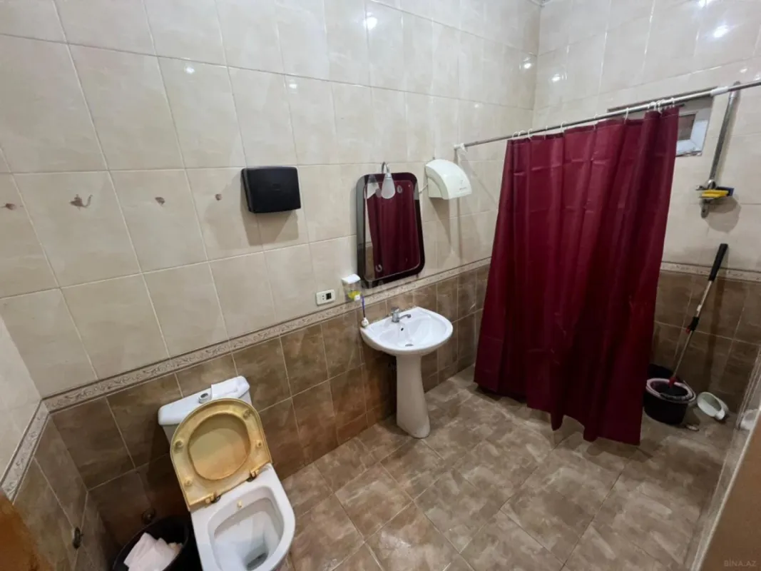 Kirayə verilir 8 otaqlı həyət evi 250 m²