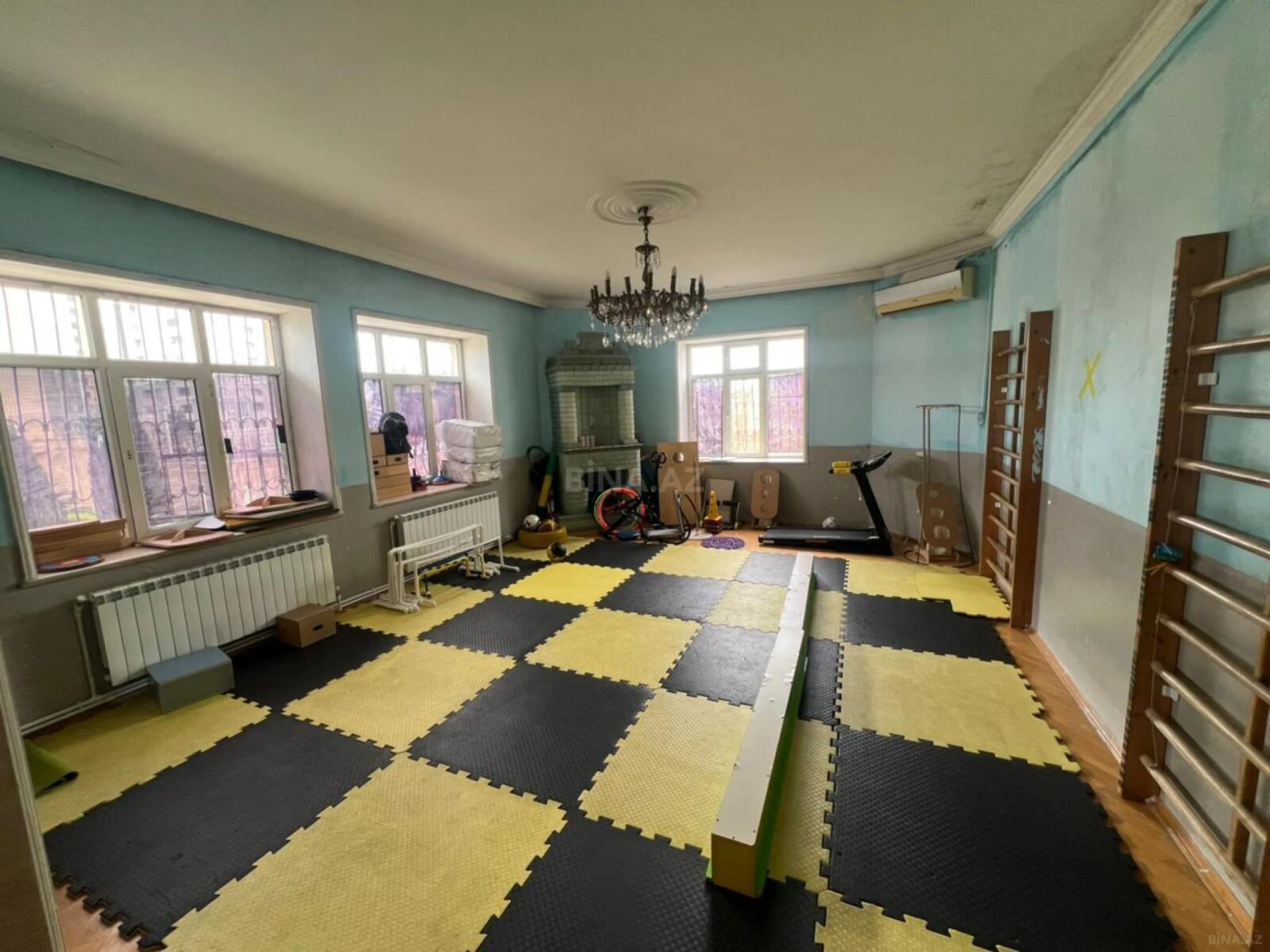 Kirayə verilir 8 otaqlı həyət evi 250 m²