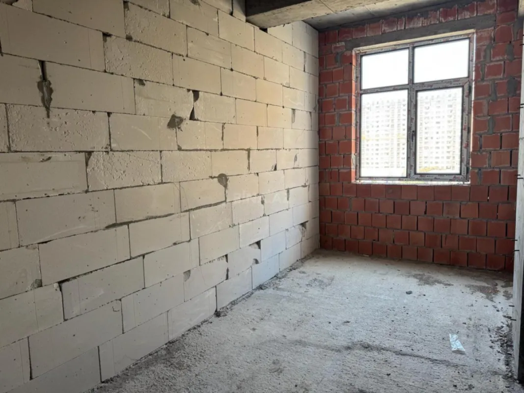 Satılır 4 otaqlı mənzil 127 m²