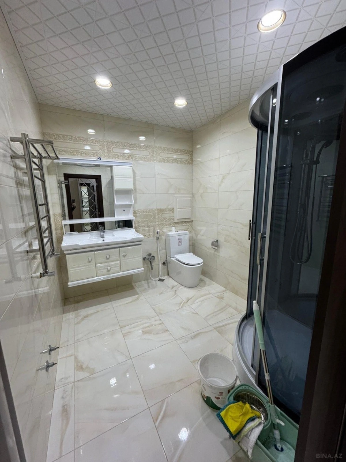 Kirayə verilir 2 otaqlı mənzil 75 m²
