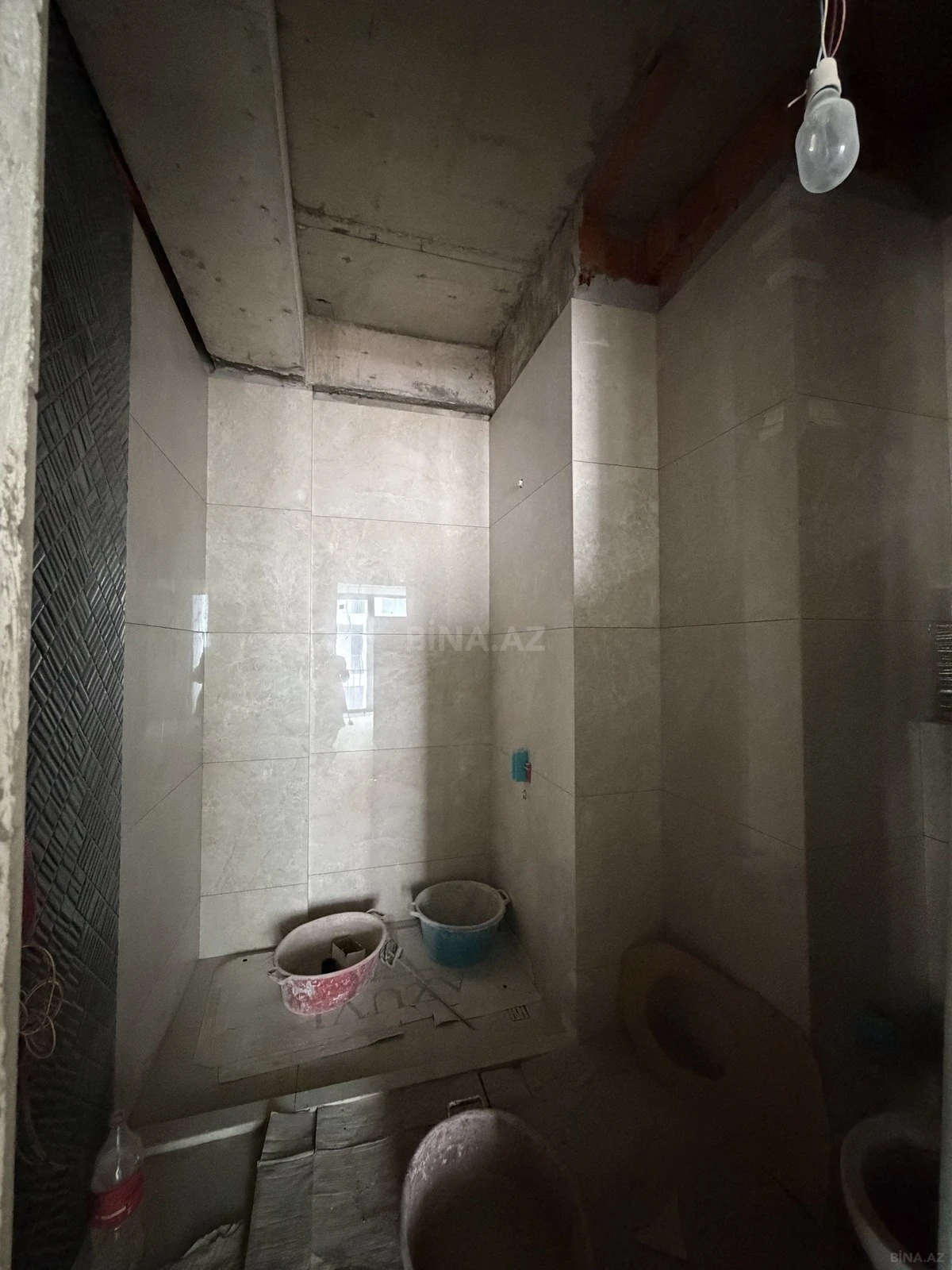 Satılır 4 otaqlı mənzil 230 m²