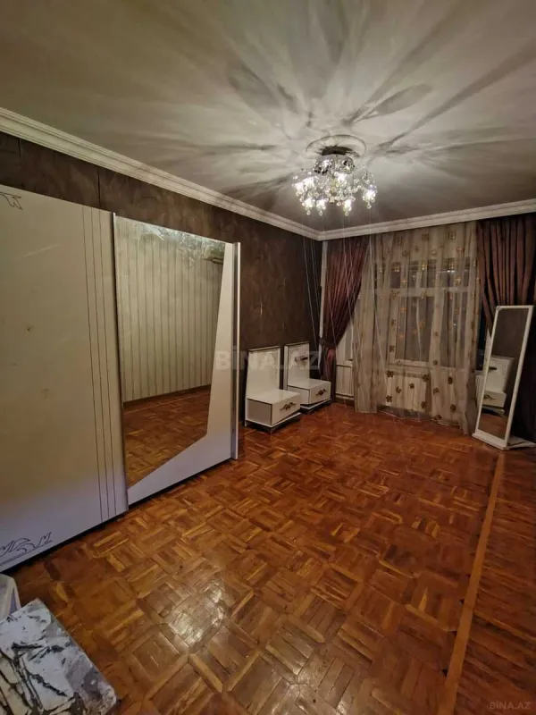 Satılır 4 otaqlı mənzil 100 m²