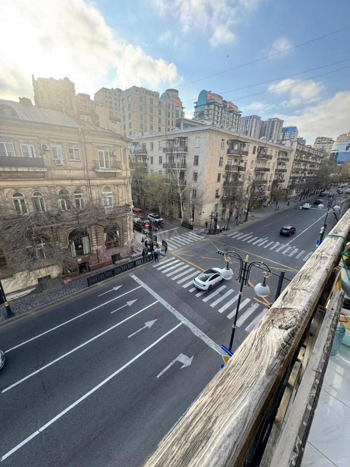 Satılır 2 otaqlı mənzil 61 m²