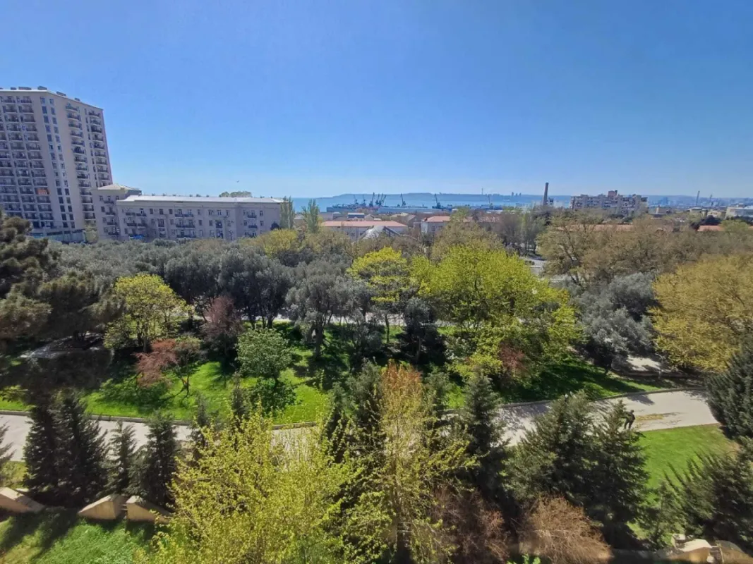 Satılır 2 otaqlı mənzil 70 m²