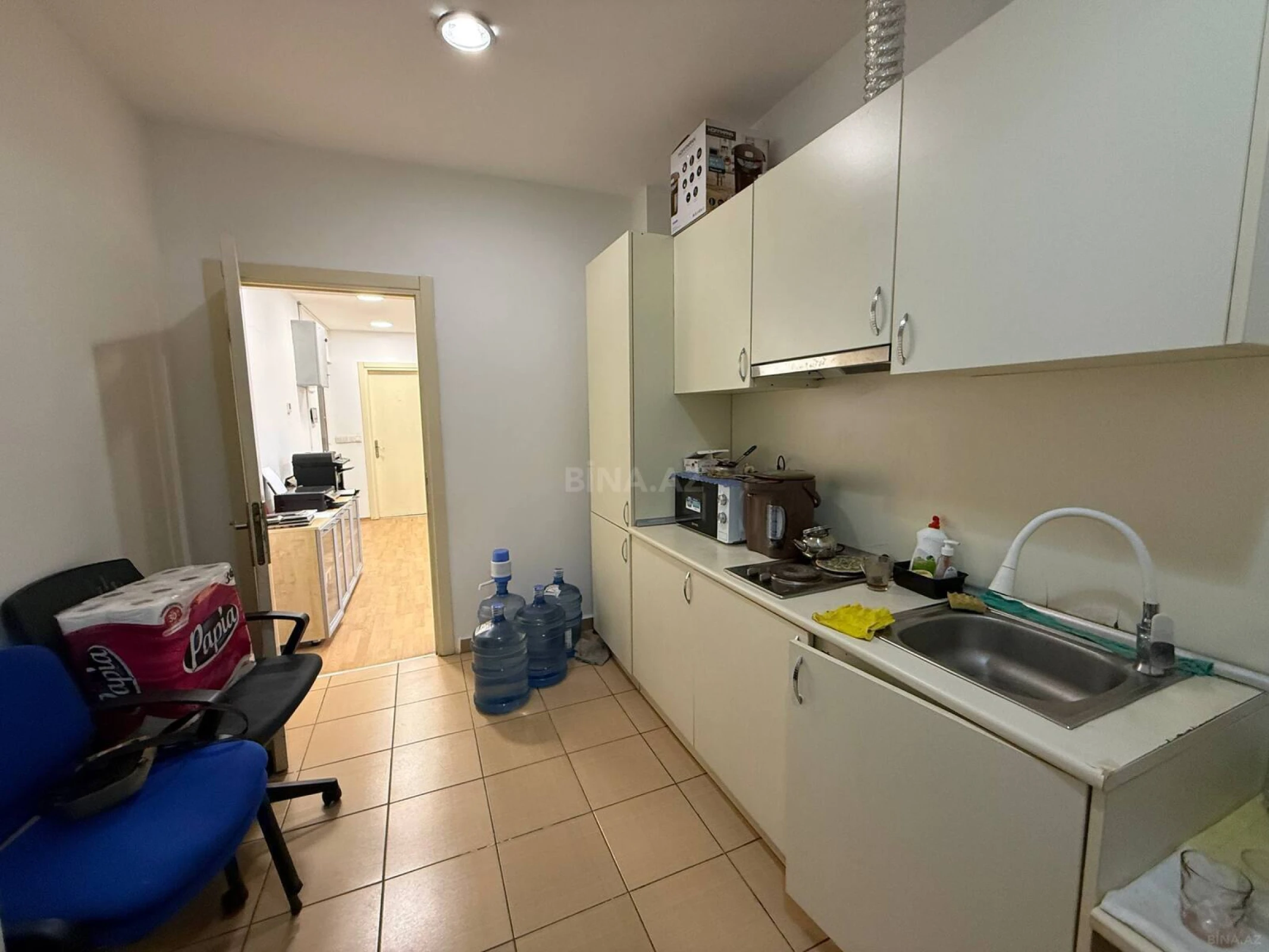 Kirayə verilir 3 otaqlı ofis 152 m²