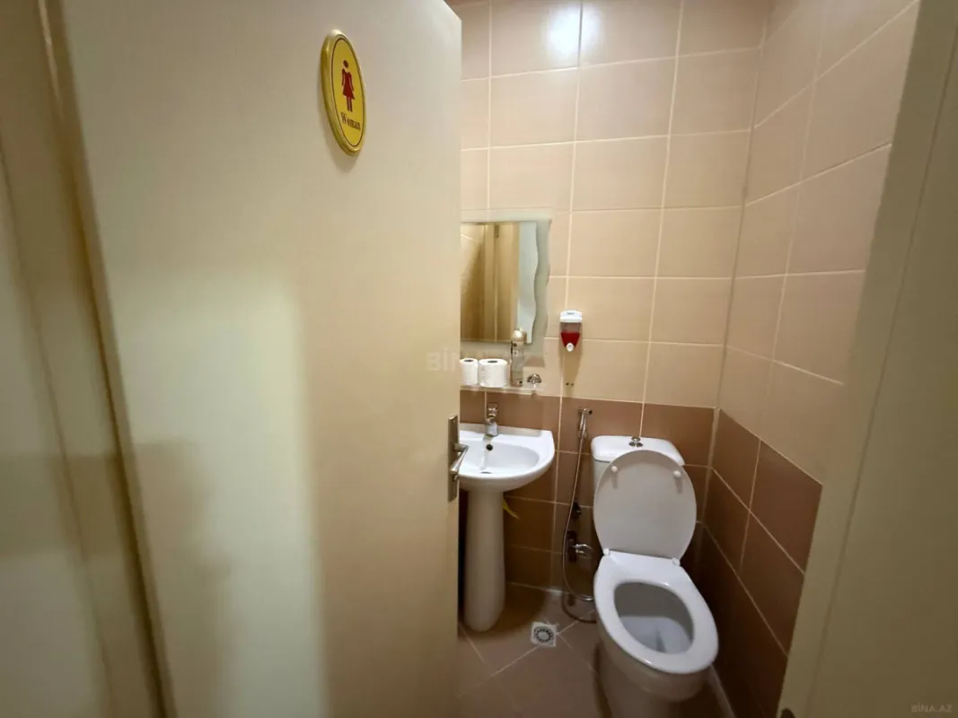 Kirayə verilir 3 otaqlı ofis 152 m²