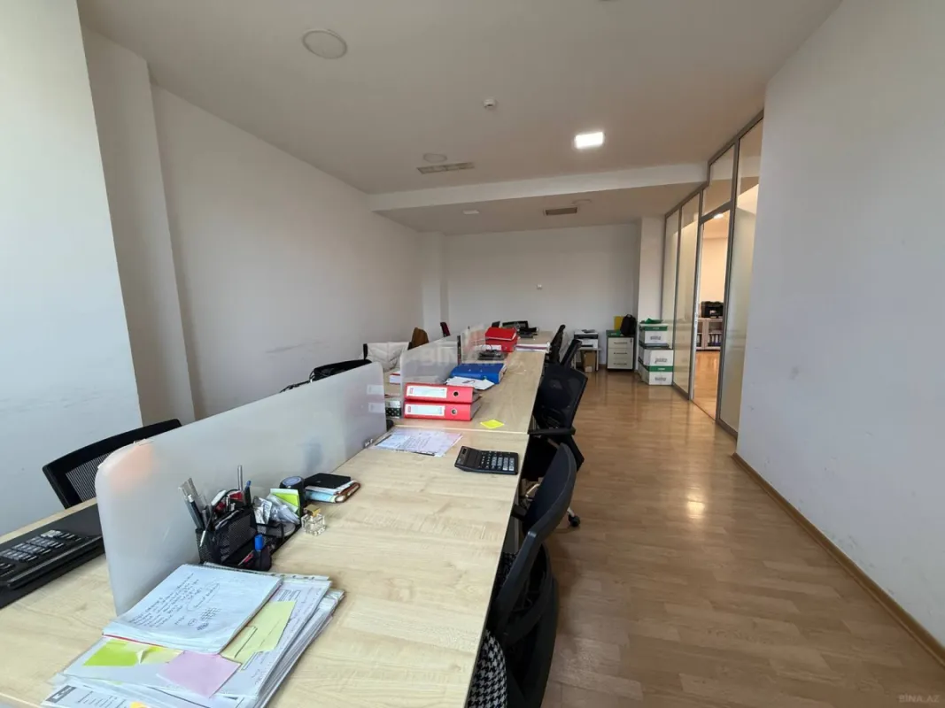 Kirayə verilir 3 otaqlı ofis 152 m²