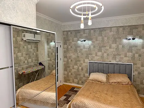Satılır 2 otaqlı mənzil 56 m²